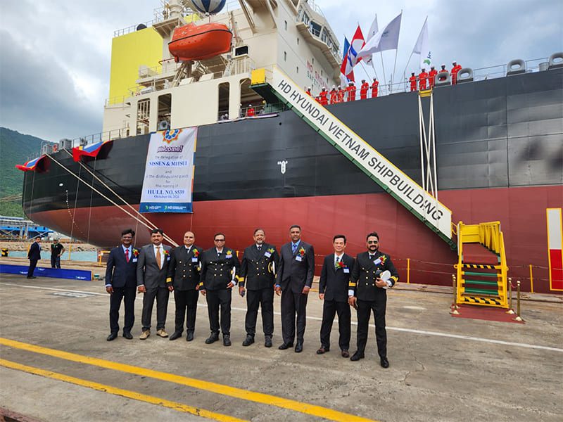 Synergy&rsquo;s new ship building team and technical team