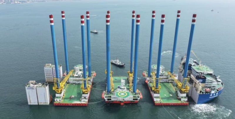 Offshore barge