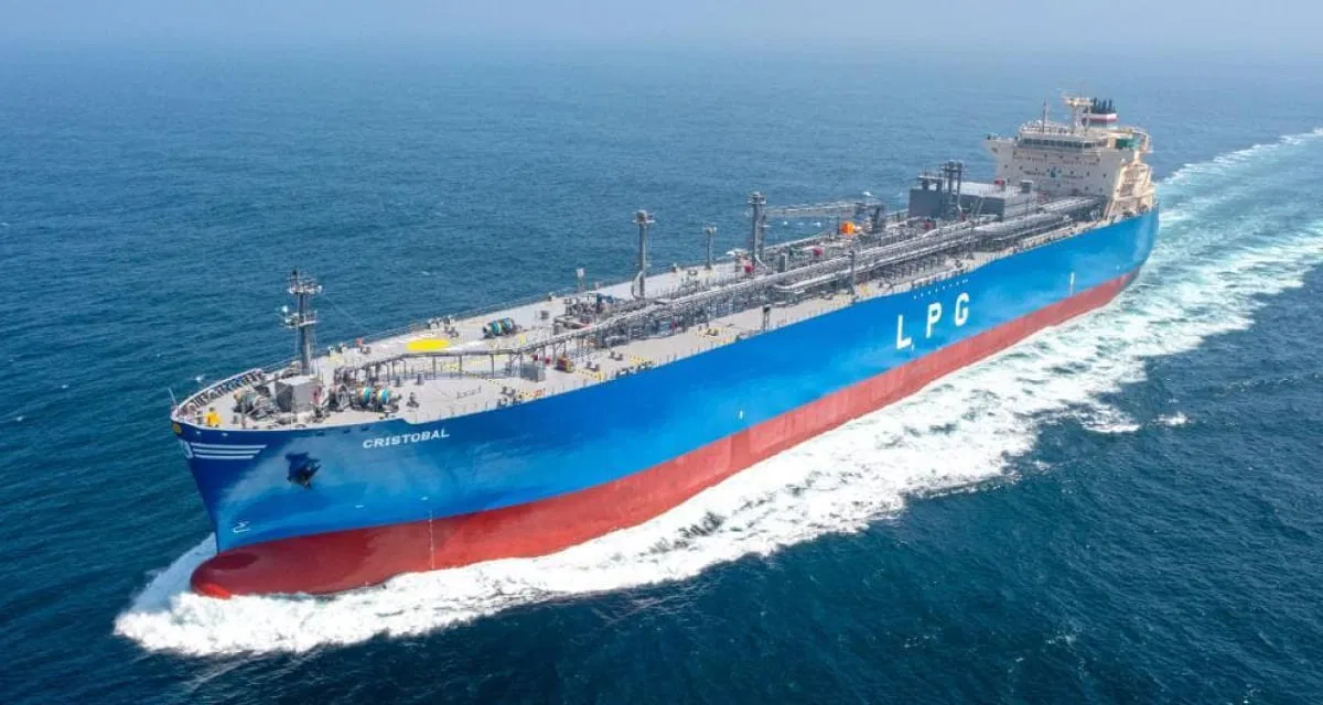 Explore our Dual Fuel Vessel Management Solutions